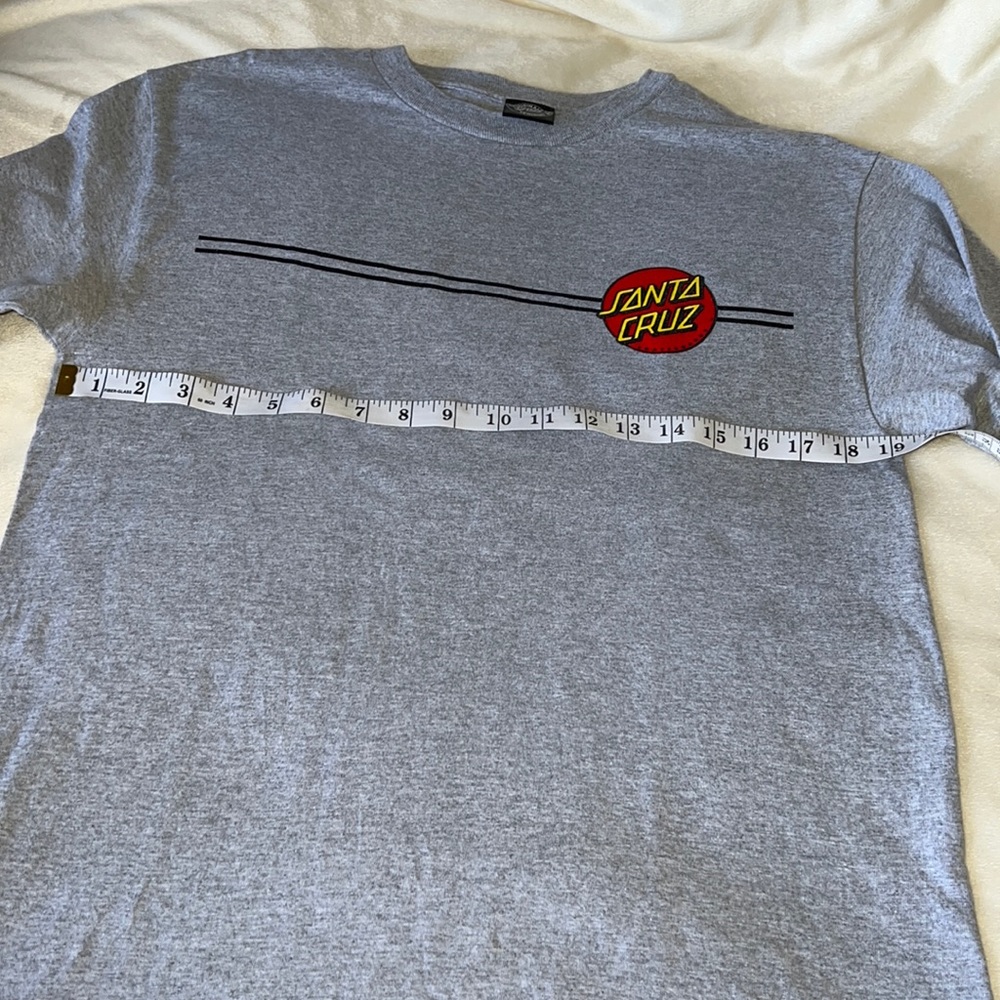 Santa Cruz Long Sleeve T Shirt Size Medium - Picture 2 of 9